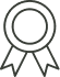 Icône de récompense, badge ou prix symbolisant la qualité ou une certification, avec un cercle central et deux rubans.
